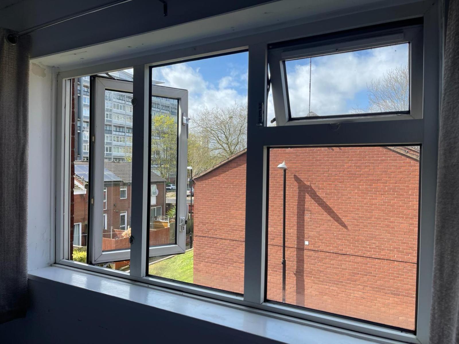 Homestays-Close To Coventry City And University I Free Parking I Wi-Fi 외부 사진